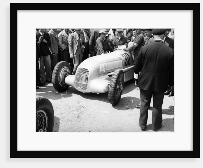 Mercedes-Benz W25 at the French Grand Prix, Montlhery, 1934 by Unknown