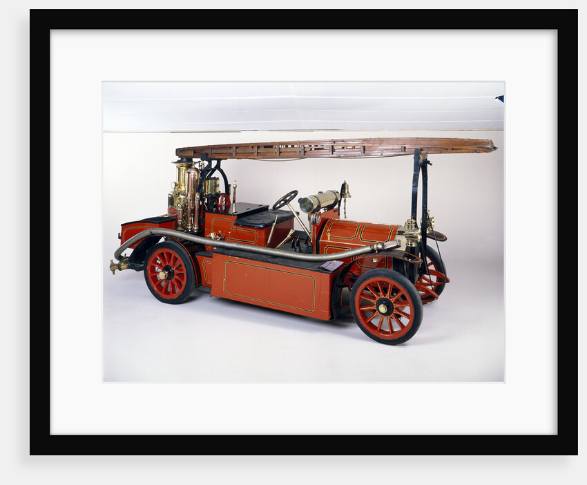 1907 Gordon Brillié fire engine by Unknown