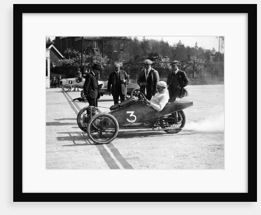 A 1914 Morgan at the starting line of a race by Anonymous