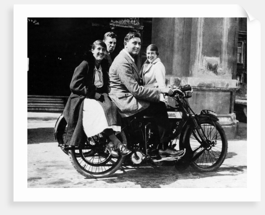 An Ariel 500 belt drive three-wheeler, 1914 by Unknown