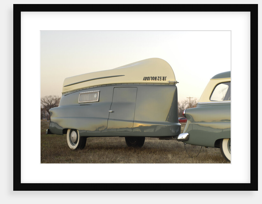 Ford Ranch wagon with kom pack trailer 1952 by Simon Clay