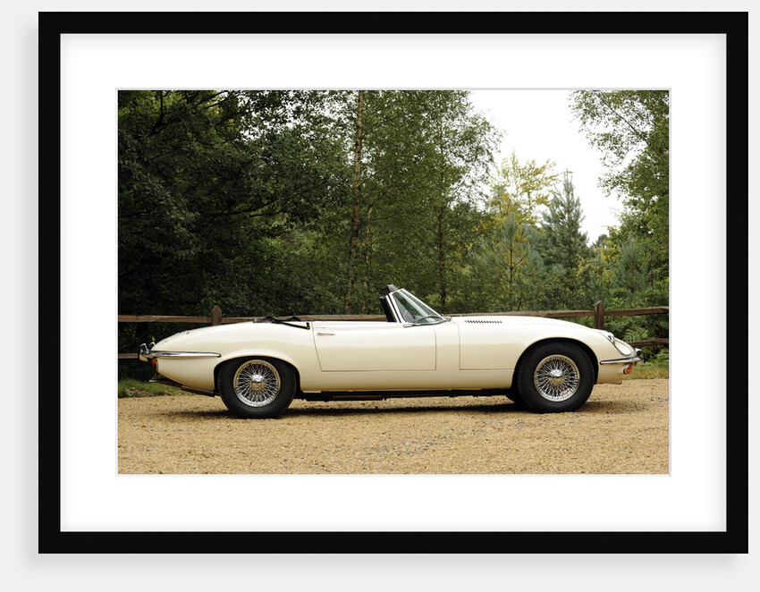 Jaguar E type 1974 by Simon Clay