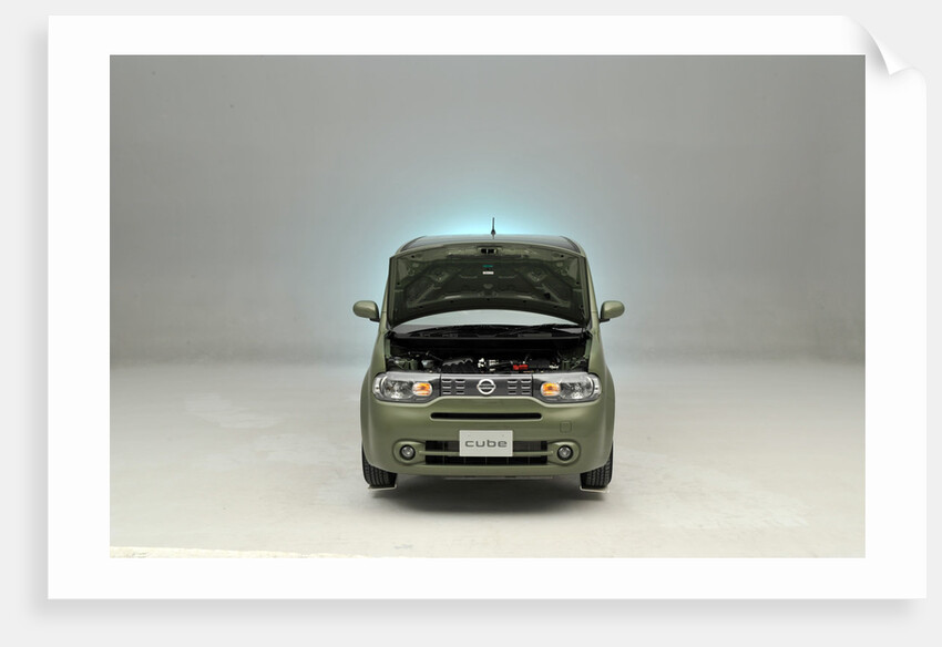Nissan Cube 2008 by Simon Clay