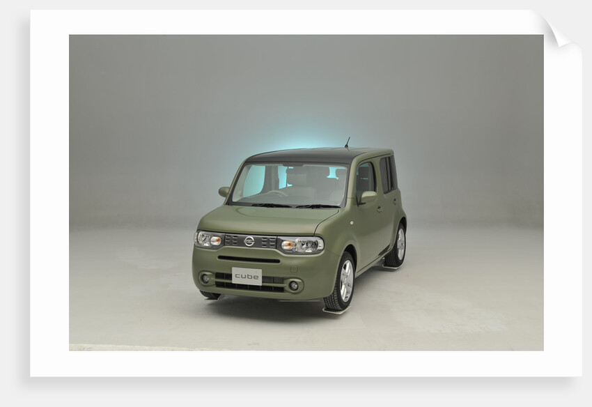 Nissan Cube 2008 by Simon Clay