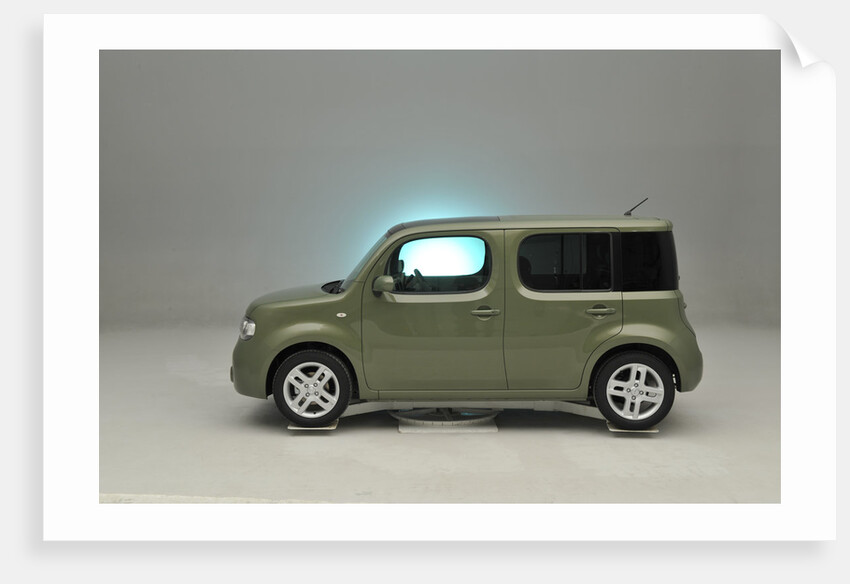 Nissan Cube 2008 by Simon Clay