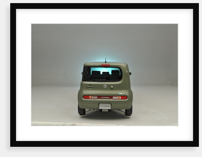 Nissan Cube 2008 by Simon Clay