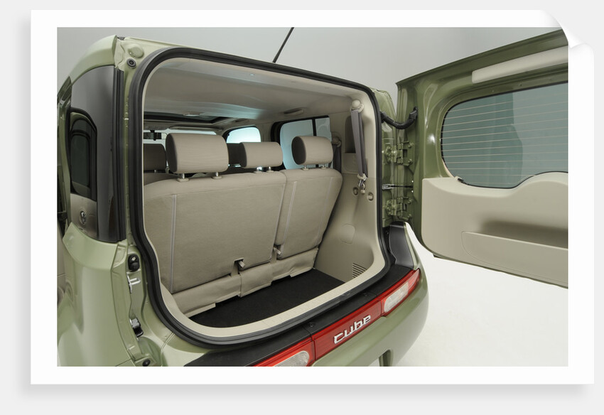 Nissan Cube 2008 by Simon Clay