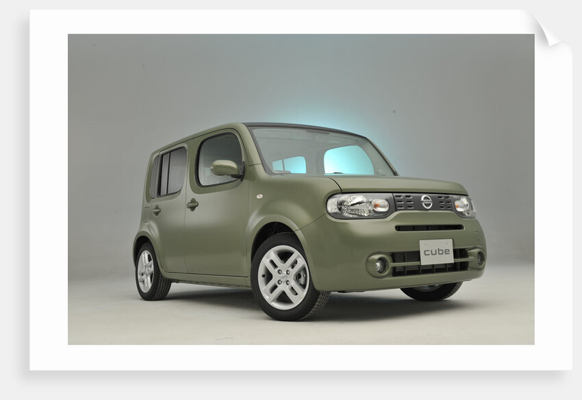 Nissan Cube 2008 by Simon Clay