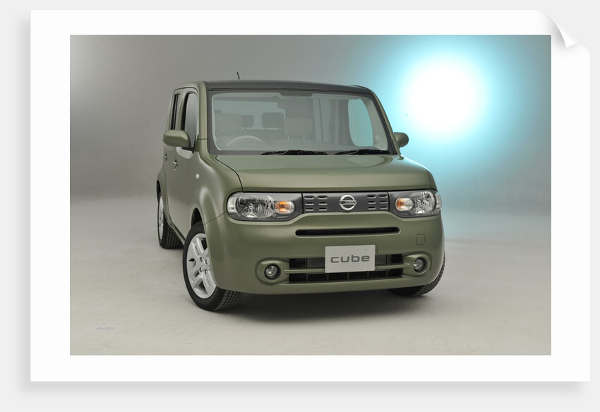 Nissan Cube 2008 by Simon Clay
