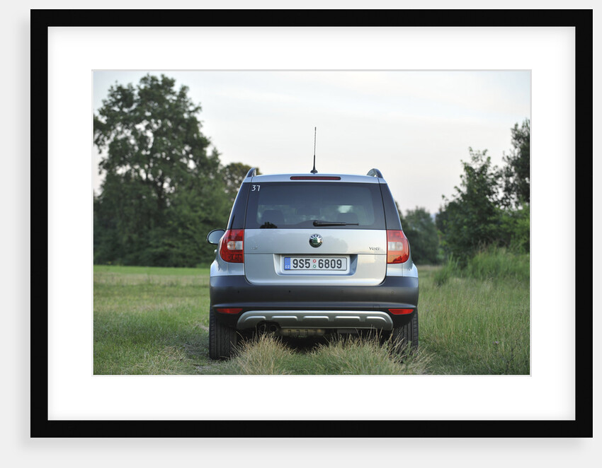 Skoda Yeti 2009 by Simon Clay