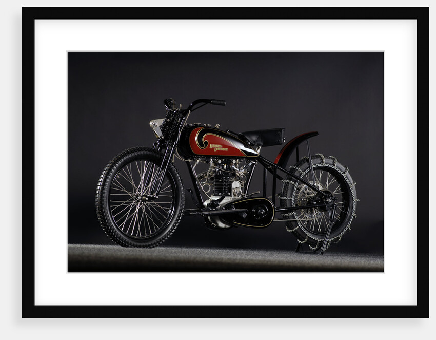 Harley Davidson OHV peashooter 1901 by Simon Clay