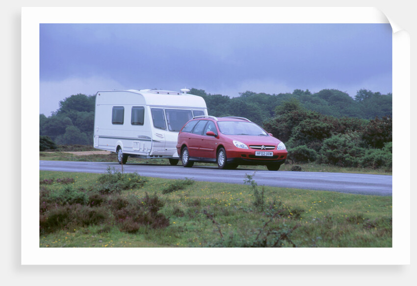 2002 Citroen C5 hdi towing a caravan by Unknown