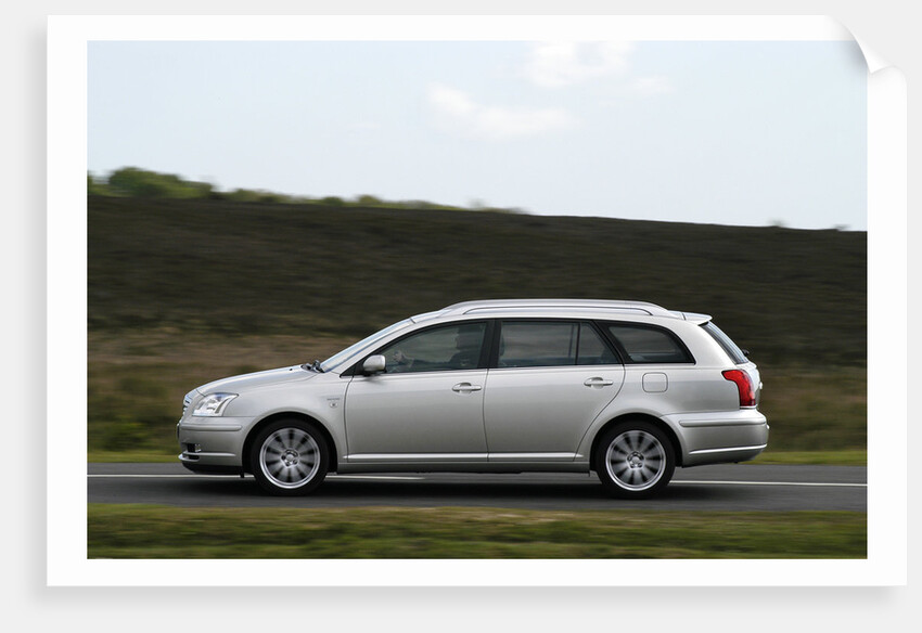 2004 Toyota Avensis Estate by Unknown