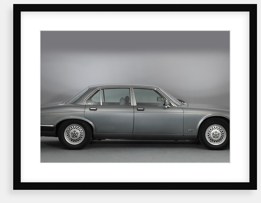 1987 Jaguar XJ12 Sovereign by Unknown