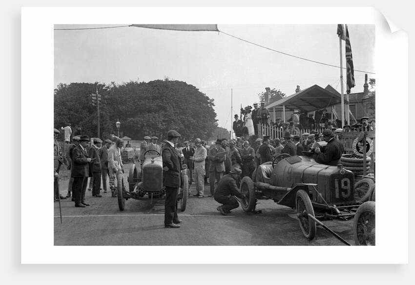 Minerva and Straker-Squire cars at the RAC Isle of Man TT race, 10 June 1914 by Bill Brunell