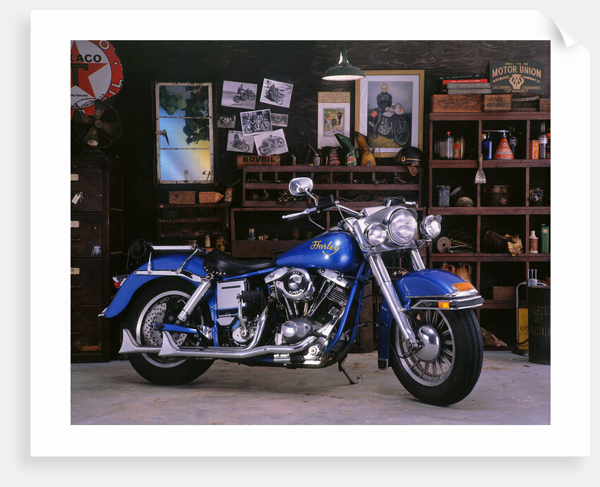 1975 Harley Davidson FLH by Unknown