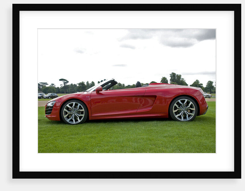 2010 Audi R8 Spider V10 by Unknown