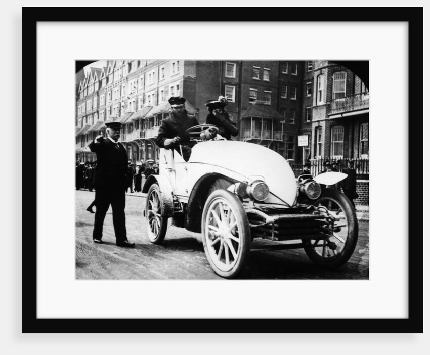 Serpollet Easter Egg steam car at Bexhill 1902 by Unknown