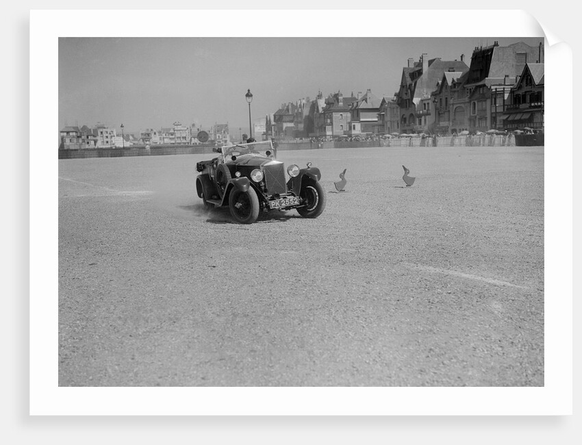 Invicta 4-seater high-chassis tourer of Violette Corderey, Boulogne Motor Week, France, 1928 by Bill Brunell