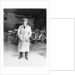 DF Bentley standing in front of a Bentley car, 1921 by Unknown