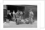 Working on Raymond Mays' Vauxhall-Villiers, c1930s by Bill Brunell
