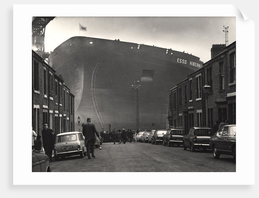 Esso Hibernia at Swan Hunter by James Allen Collection