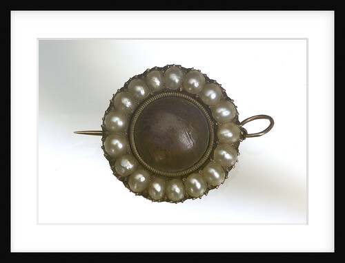 Brooch by unknown