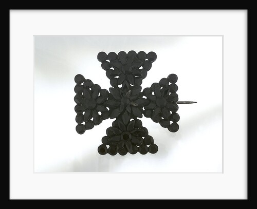 Brooch by unknown