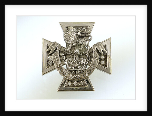Brooch by unknown