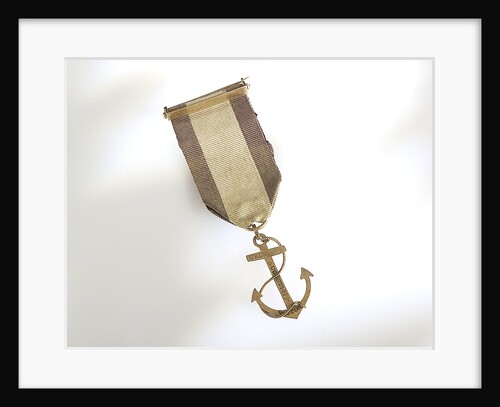Gold pendant by unknown
