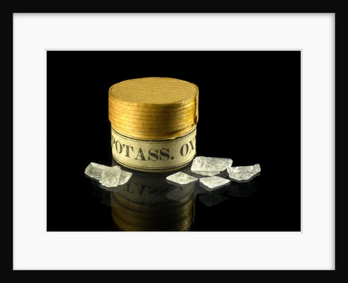 Pill box containing 'Potass Oxhymur' by unknown