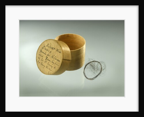 Pill box and wire by unknown
