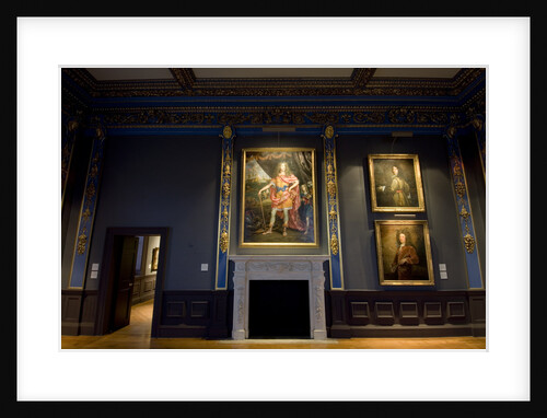 Queen's Cabinet by unknown
