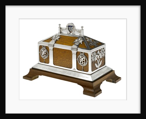 Freedom casket presented to Admiral of the Fleet Sir David Beatty, 1st Earl Beatty (1871-1936) by the City of Dunfermline, 13 September 1919 by unknown