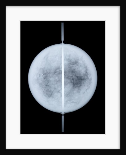 Globe x-ray by Jodocus Hondius