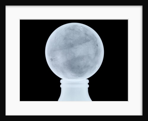 Globe x-ray by Moll