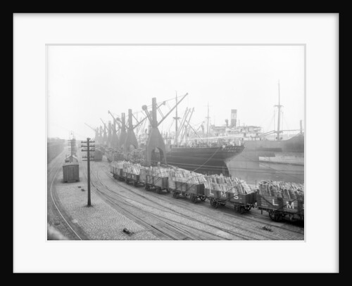 'Everonika' (La, 1906) at quayside in Stalbridge dock, Garston by unknown