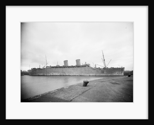Turbine passenger liner 'Mauretania' (Br, 1939) at quayside, probably at Liverpool with Radar lantern fitted by Anonymous