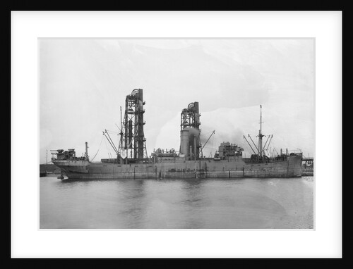 HMS 'Eridge' (1916), paddle minesweeper, during trials period by unknown