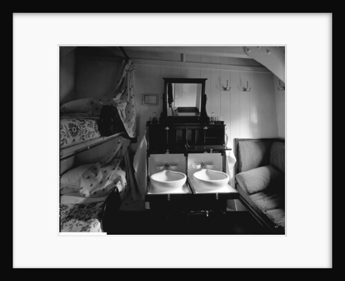 Second Class stateroom on the 'Balmoral Castle' (1910) by Bedford Lemere & Co.