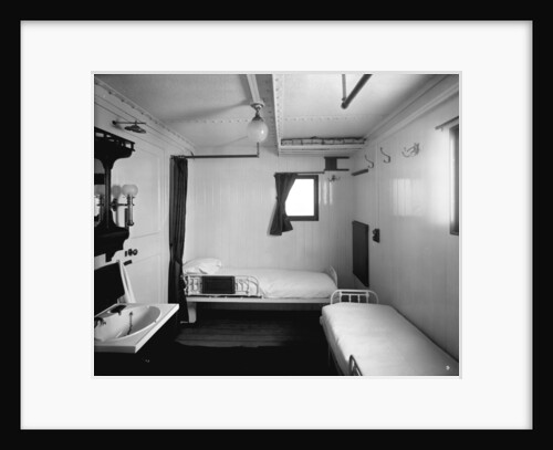 First Class stateroom on the 'Highland Loch' (1911) by Bedford Lemere & Co.