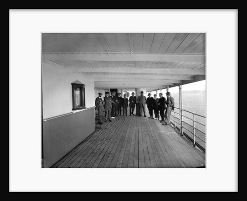 Group on the 'Highland Loch' (1911) by Bedford Lemere & Co.