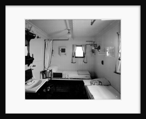 First Class stateroom on the 'Highland Piper' (1911) by Bedford Lemere & Co.