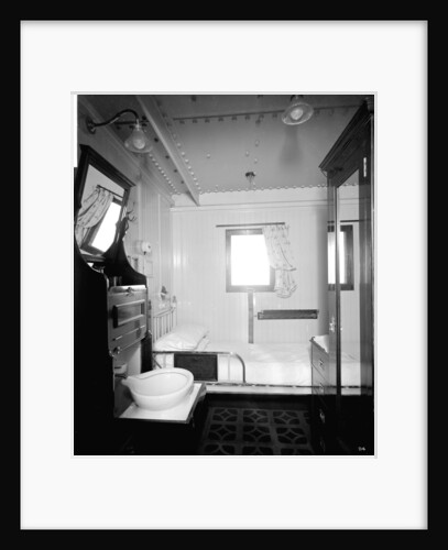 First Class stateroom on the 'Llandovery Castle' (1914) by Bedford Lemere & Co.