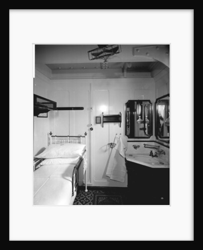 First Class stateroom on the 'Orduna' (1914) by Bedford Lemere & Co.