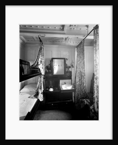 Second Class stateroom on the 'Olympic' (1911) by Bedford Lemere & Co.