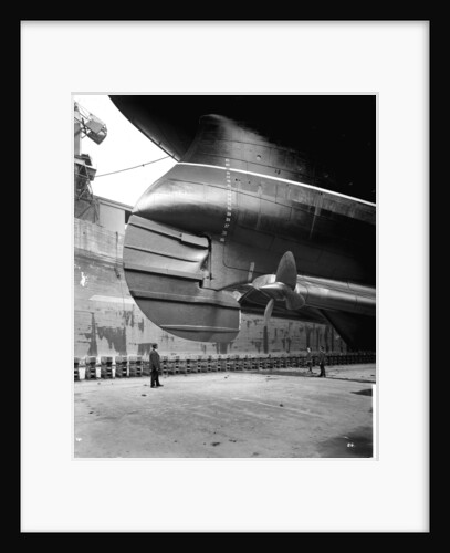 Rudder and inner propellers of the 'Aquitania' (1914) by Bedford Lemere & Co.