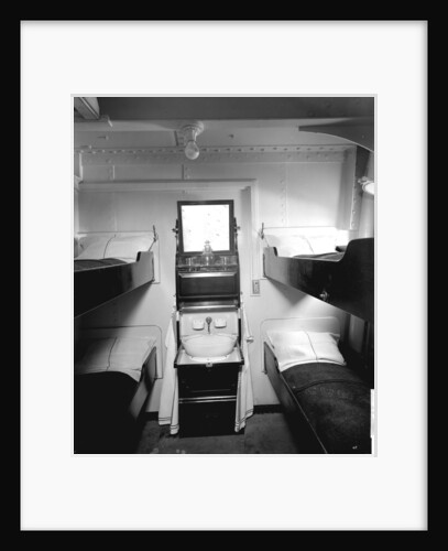 Third Class cabin on the 'Aquitania' (1914) by Bedford Lemere & Co.