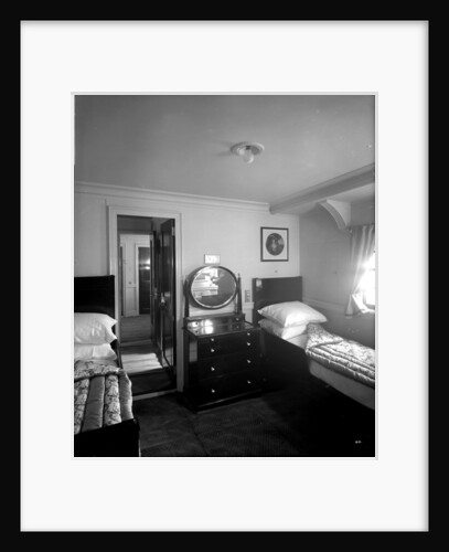 First Class suite on the 'Aquitania' (1914) by Bedford Lemere & Co.