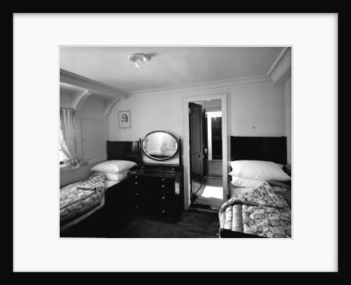 First Class suite on the 'Aquitania' (1914) by Bedford Lemere & Co.